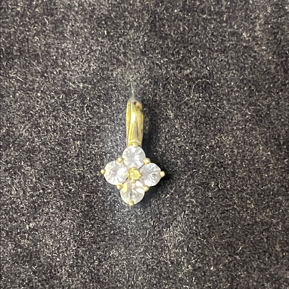 Elegant Tanzanite and Silver Floral Pendant